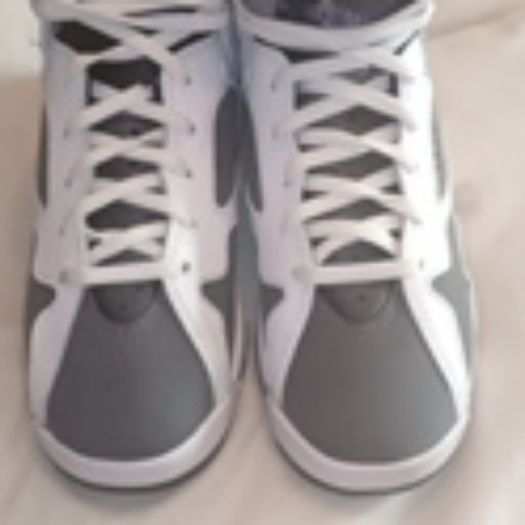 Brand new boys Jordans bb shoes - Picture 7 of 8
